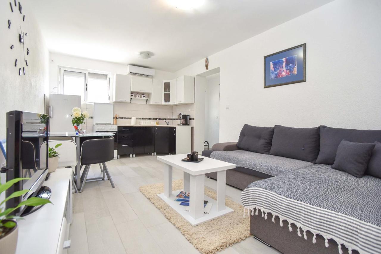 Ban Apartmani بودفا المظهر الخارجي الصورة